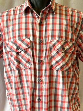TILLEY mens size large casual button down
